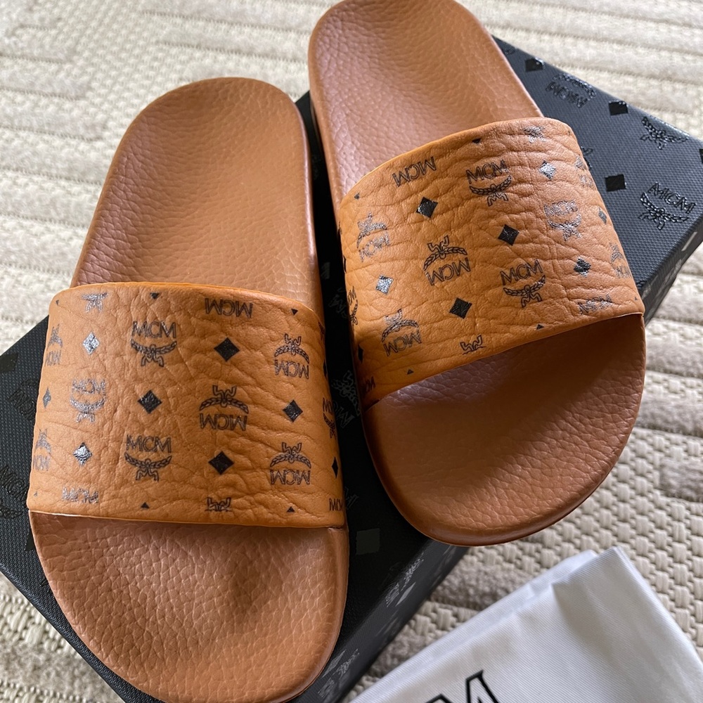 S🚫LD! MCM Slide